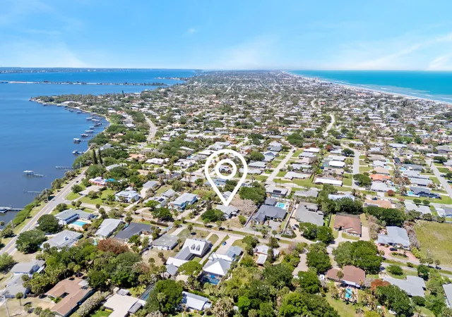 2nd image of 532 Sunset Blvd, Melbourne Beach, FL 32951 | MLS# B26019647