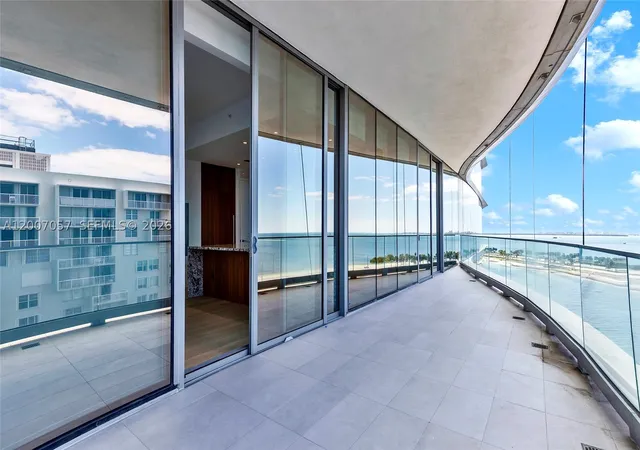 Homes for sale in Miami, FL | 175 Se 25 Road #803, Miami, FL 33129 | MLS# A12007057