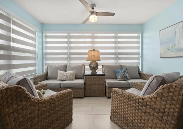 3rd image of 1177 S Dr Cir #B, Delray Beach, FL 33445 | MLS# B26019686