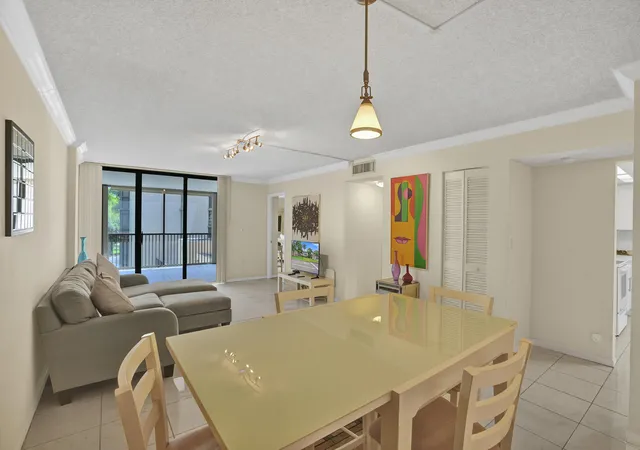 Homes for sale in Hollywood, FL | 2800 N 46Th Ave, Hollywood, FL 33021