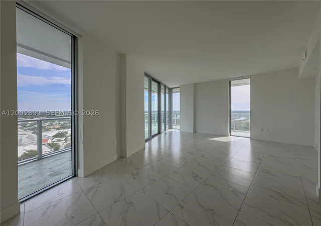 4th image of 2000 Metropica Way #2009, Sunrise, FL 33323 | MLS# A12002891