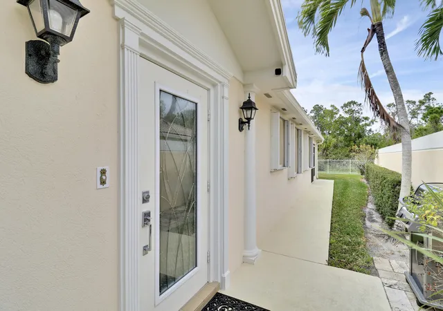 3rd image of 8558 Se Retreat Dr, Hobe Sound, FL 33455 | MLS# B26019807
