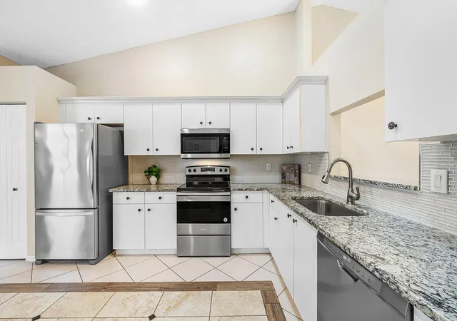5th image of 6060 Petunia Rd, Delray Beach, FL 33484 | MLS# B26019835