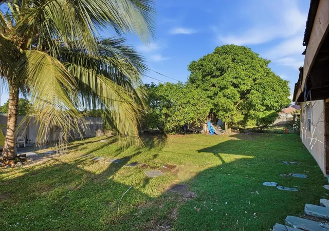 2nd image of 561 Ne 38th St, Deerfield Beach, FL 33064 | MLS# B26019893