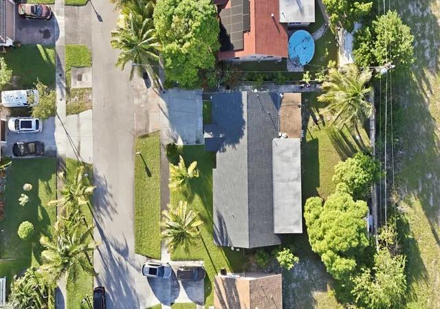 6th image of 561 Ne 38th St, Deerfield Beach, FL 33064 | MLS# B26019893