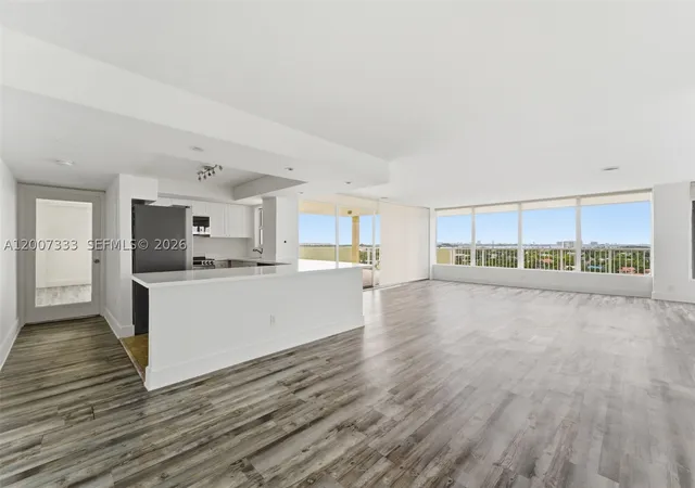 Photo 2 of Condo for sale at 2000 Ne 135Th St #PH, North Miami, FL 33181 | MLS# A12007333 | Listing updated on 2026-08-26