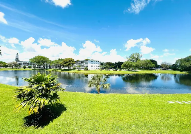 Homes for sale in Deerfield Beach, FL | 2132 Cambridge F #2132, Deerfield Beach, FL 33442 | MLS# B26019958