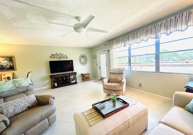Homes for sale in Deerfield Beach, FL | 2132 Cambridge F, Deerfield Beach, FL 33442