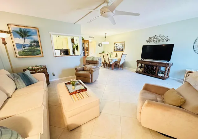 Homes for sale in Deerfield Beach, FL | 2132 Cambridge F, Deerfield Beach, FL 33442