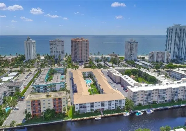 2nd image of 1461 S Ocean Blvd S, Lauderdale By The Sea, FL 33062
