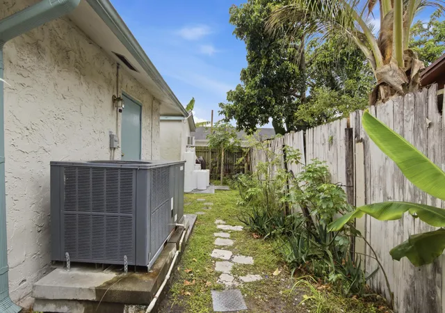 Homes for sale in North Lauderdale, FL | 8230 Sw 4th Pl, North Lauderdale, FL 33068 | MLS# B26020056