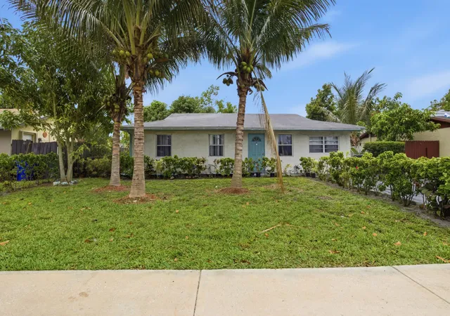 Homes for sale in North Lauderdale, FL | 8230 Sw 4th Pl, North Lauderdale, FL 33068 | MLS# B26020056