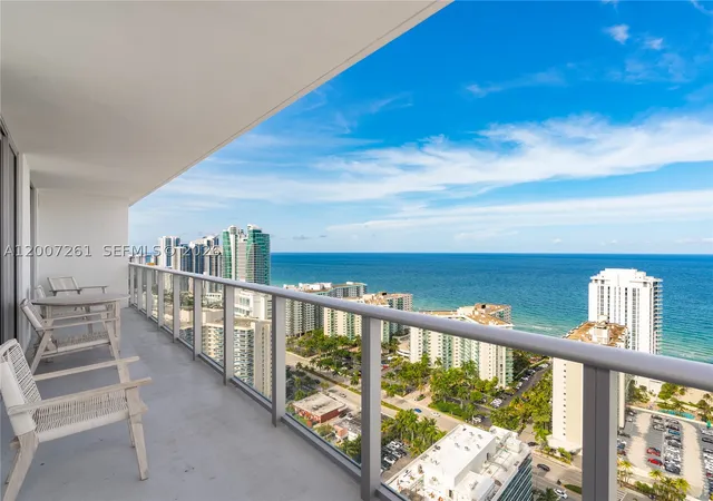 Photo 2 of Condo for sale at 4010 S Ocean Dr #R2905, Hollywood, FL 33019 | MLS# A12007261 | Listing updated on 2026-04-25