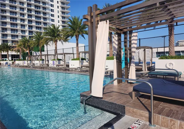 Photo 3 of Condo for sale at 4010 S Ocean Dr #R2905, Hollywood, FL 33019 | MLS# A12007261 | Listing updated on 2026-04-25