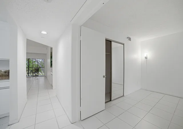 3rd image of 260 Nw 67Th St, Boca Raton, FL 33487