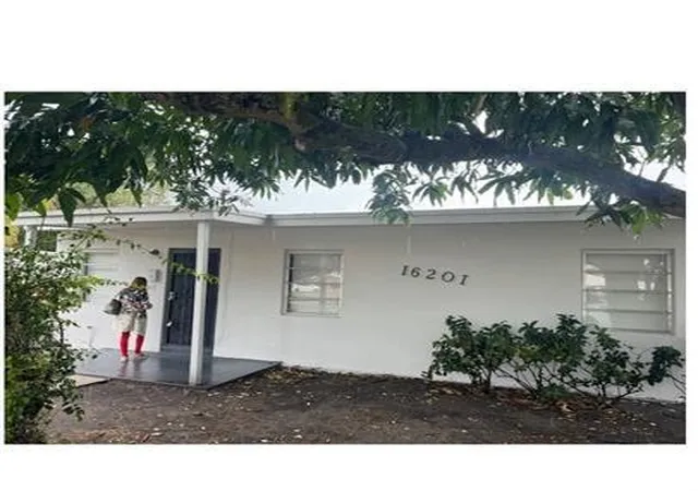 Homes for sale in Opa Locka, FL | 16201 Nw 27th Ave Nw #16201, Opa Locka, FL 33054 | MLS# B26020085