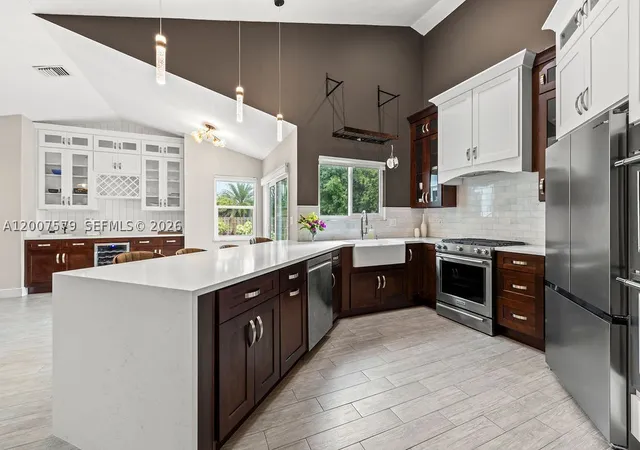 Photo 2 of Single family home for sale at 9330 Seagrape Dr, Vero Beach, FL 32963 | MLS# A12007579 | Listing updated on 2026-10-08