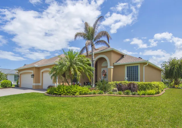 Homes for sale in Vero Beach, FL | 660 Tangelo Cir Sw, Vero Beach, FL 32968 | MLS# B26020122
