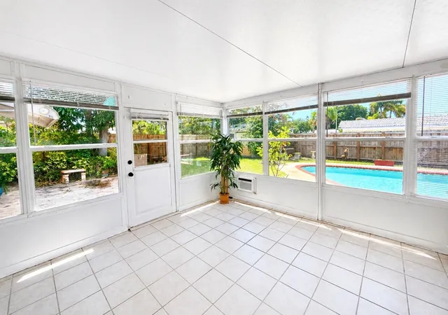 12th image of 1014 Se 4th Ct, Deerfield Beach, FL 33441 | MLS# B26020179