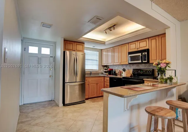 1st image of 1900 Alamanda #108, Naples, FL 34102 | MLS# A12007691