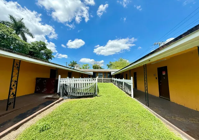 3rd image of 601 W Canal St St N, Belle Glade, FL 33430 | MLS# B26020319