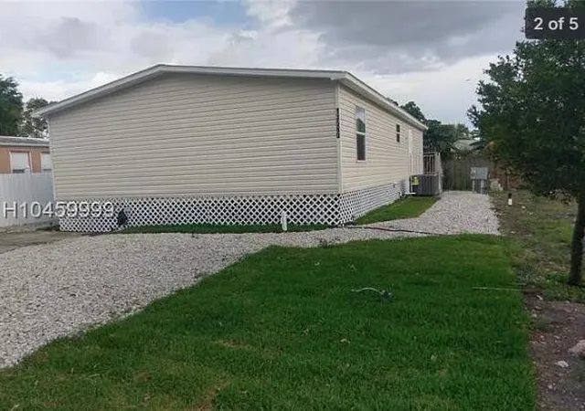 2nd image of 13560 Sw 7th Pl, Davie, FL 33325 | MLS# B26020329