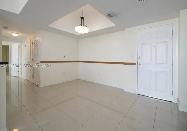 3rd image of 140 S Dixie Hwy #1019, Hollywood, FL 33020 | MLS# A11995348