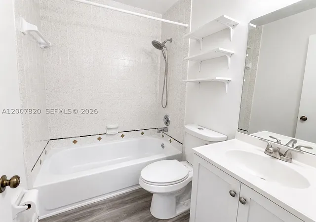 5th image of 9730 Hammocks Blvd #201-28, Miami, FL 33196 | MLS# A12007820