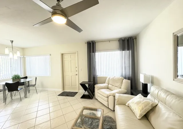 4th image of 2880 Lake Osborne Dr, Lake Worth Beach, FL 33461