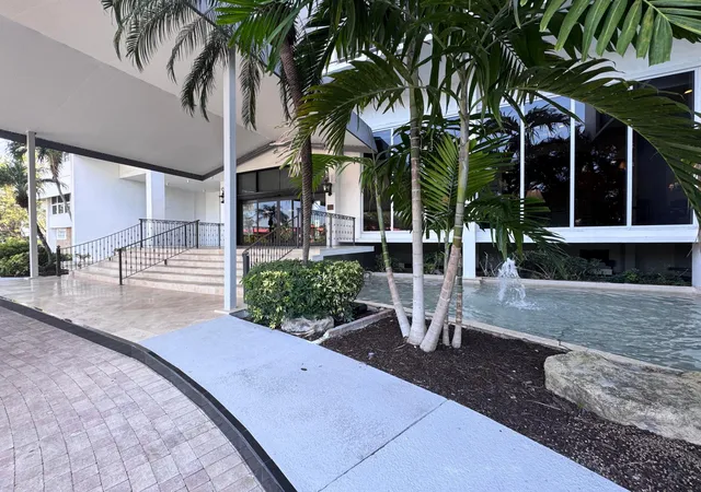 3rd image of 4280 Galt Ocean Dr #9h, Fort Lauderdale, FL 33308 | MLS# B26020457
