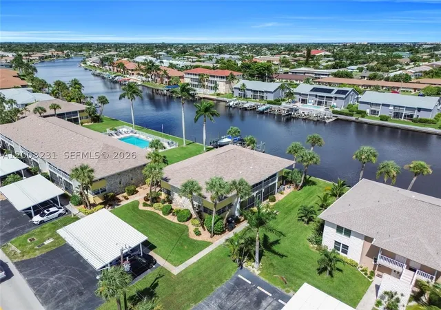 2nd image of 4613 Se 5Th St, Cape Coral, FL 33904
