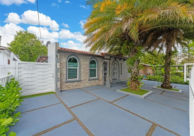 2nd image of 1870 Nw 32nd Ave, Miami, FL 33125 | MLS# A12006708