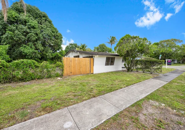 4th image of 17551 Ne 5Th Ave, North Miami Beach, FL 33162 | MLS# B26020562