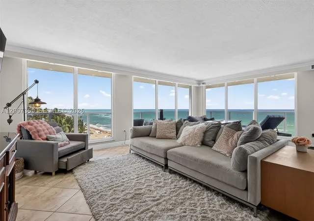 Listing Photo 1 - Condo for sale in building located at 2751 S Ocean Dr, Hollywood, FL 33019 - Unit #504S