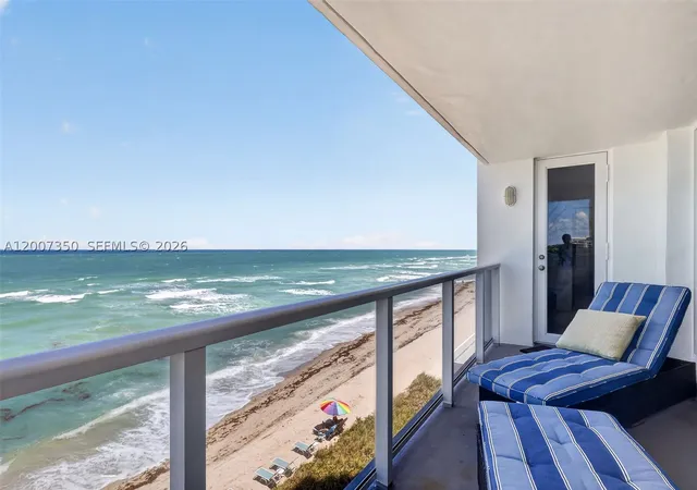 Listing Photo 3 - Condo for sale in building located at 2751 S Ocean Dr, Hollywood, FL 33019 - Unit #504S