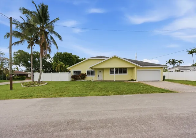 Photo 1 of Single family home for sale at 4361 Ne 13th Ter, Oakland Park, FL 33334 | MLS# A12005575 | Listing updated on 2026-10-08