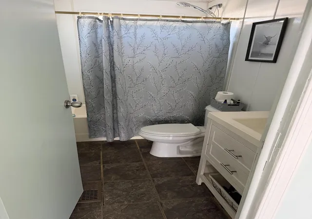 4th image of 5310 Sw 27Th Ter, Fort Lauderdale, FL 33312 | MLS# B26020647