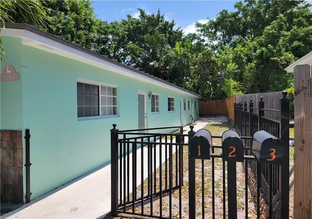 1st image of 1010 Nw 3rd Ave, Hallandale Beach, FL 33009 | MLS# B26020657