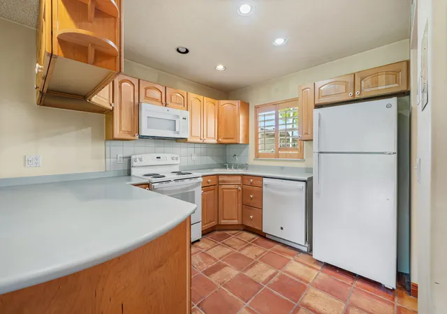 5th image of 752 Lori Dr #219, Palm Springs, FL 33461 | MLS# B26020660