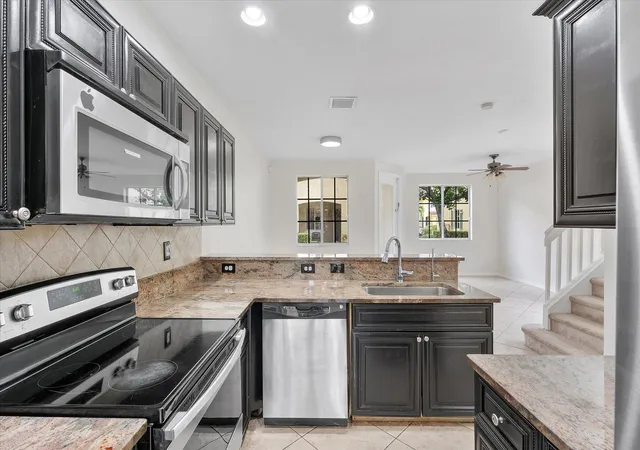 5th image of 6051 Sw 19Th Ct, North Lauderdale, FL 33068 | MLS# B26020773