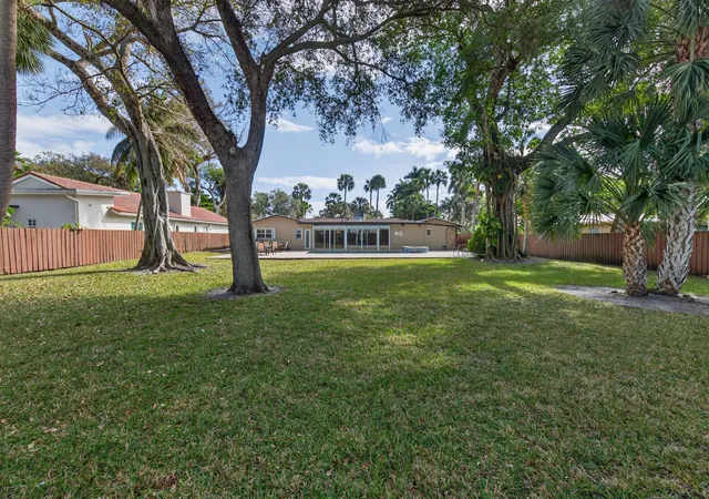 Homes for sale in Fort Lauderdale, FL | 2535 Sw 30th Ter, Fort Lauderdale, FL 33312 | MLS# B26020798