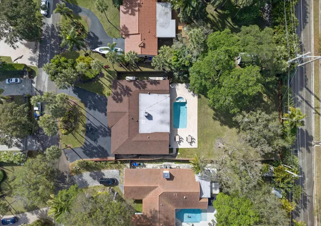 Homes for sale in Fort Lauderdale, FL | 2535 Sw 30th Ter, Fort Lauderdale, FL 33312 | MLS# B26020798