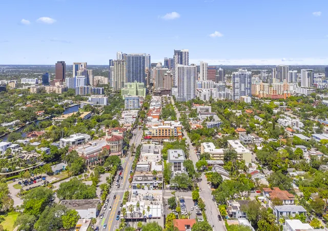5th image of 1212 Se 2Nd Ct #303, Fort Lauderdale, FL 33301 | MLS# B26020811