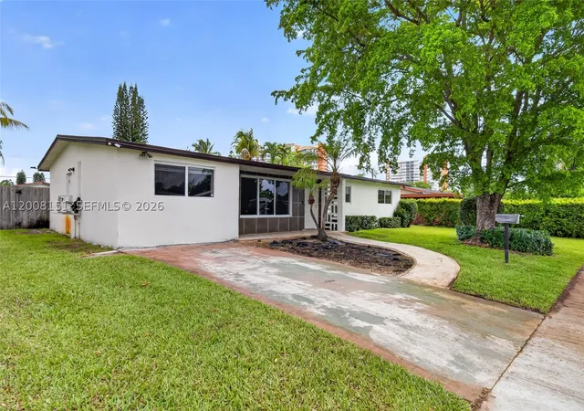 3rd image of 1155 Ne 184Th St, Miami, FL 33179 | MLS# A12008151