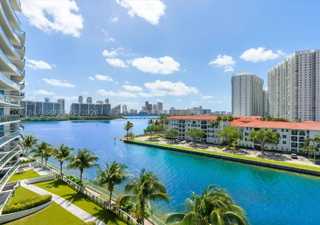 Photo 3 of Condo for sale at 3250 Ne 188Th St #505, Aventura, FL 33180 | MLS# A12007867 | Listing updated on 2026-07-28
