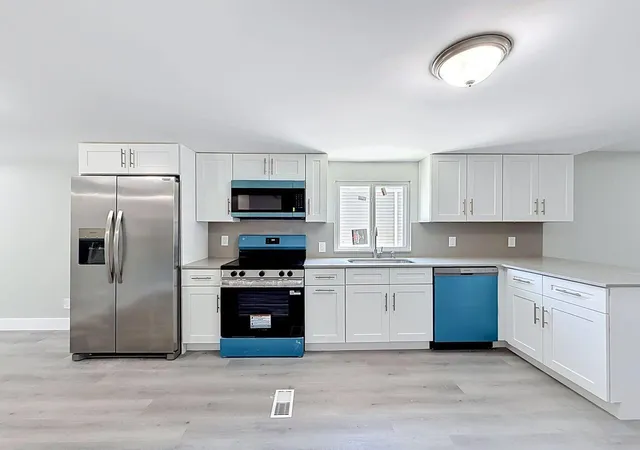 3rd image of 2611 E Marina Dr, Dania Beach, FL 33312 | MLS# B26020907