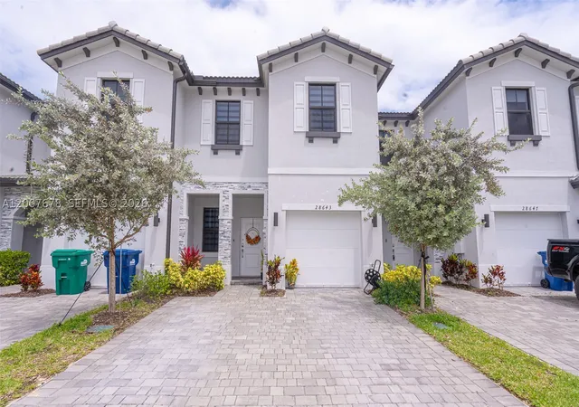 3rd image of 28643 Sw 129Th Ct, Homestead, FL 33033 | MLS# A12007678