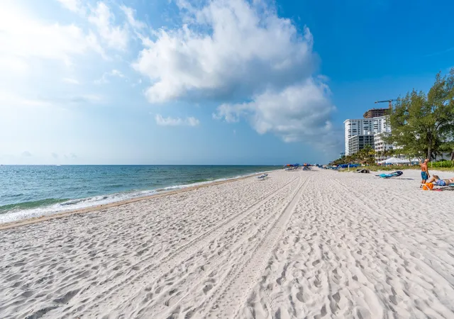 Homes for sale in Pompano Beach, FL | 3211 Se 11th Street, Pompano Beach, FL 33062 | Houzeo