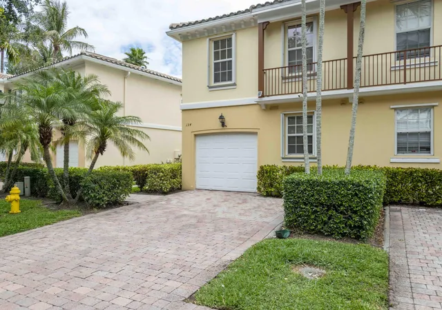 Homes for sale in Palm Beach Gardens, FL | 154 Santa Barbara Wy, Palm Beach Gardens, FL 33410 | MLS# B26021045