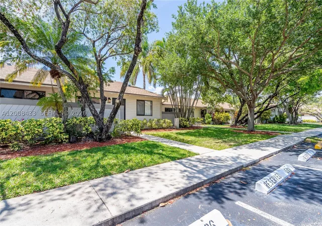 Photo 2 of Condo for sale at 9804 Nw 37th St #3E, Sunrise, FL 33351 | MLS# A12008433 | Listing updated on 2026-10-08